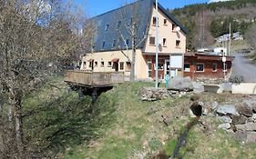 Camping Hôtel Les Airelles Montagne Ardéchoise
